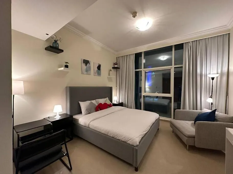 Serenity View: Modern 1BR in Dubai Marina United Arab Emirates