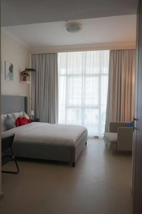 Apartment Serenity View: Modern 1BR in Dubai Marina