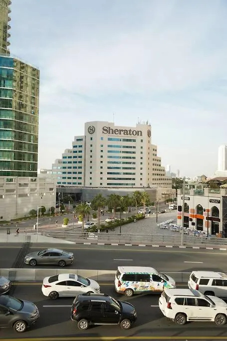 Serenity View: Modern 1BR in Dubai Marina 0*,