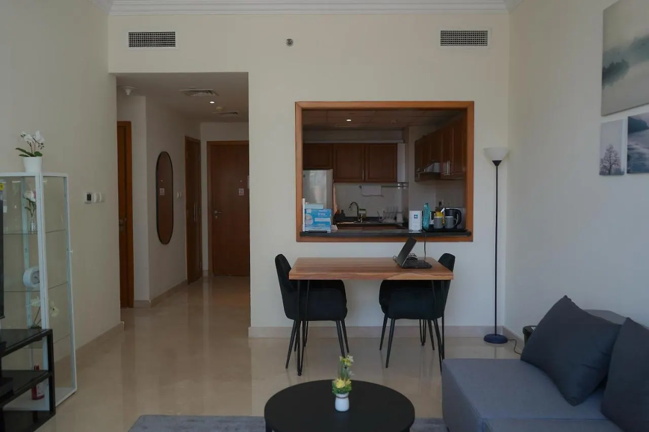 Apartment Serenity View: Modern 1BR in Dubai Marina