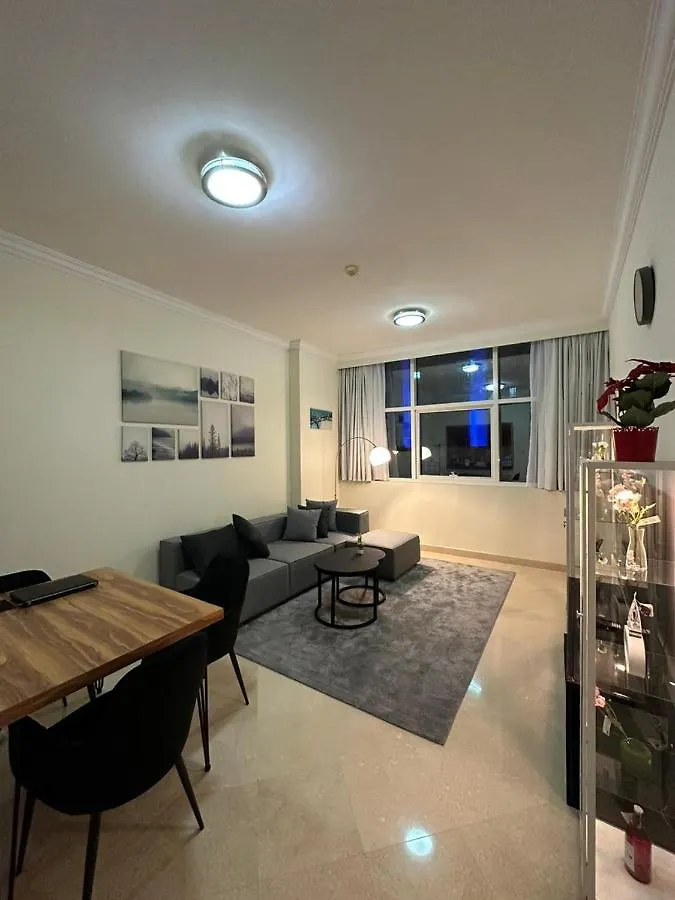 Apartment Serenity View: Modern 1BR in Dubai Marina United Arab Emirates